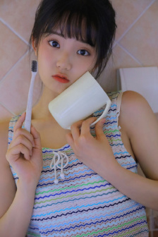 国模嘉妮极品美胞